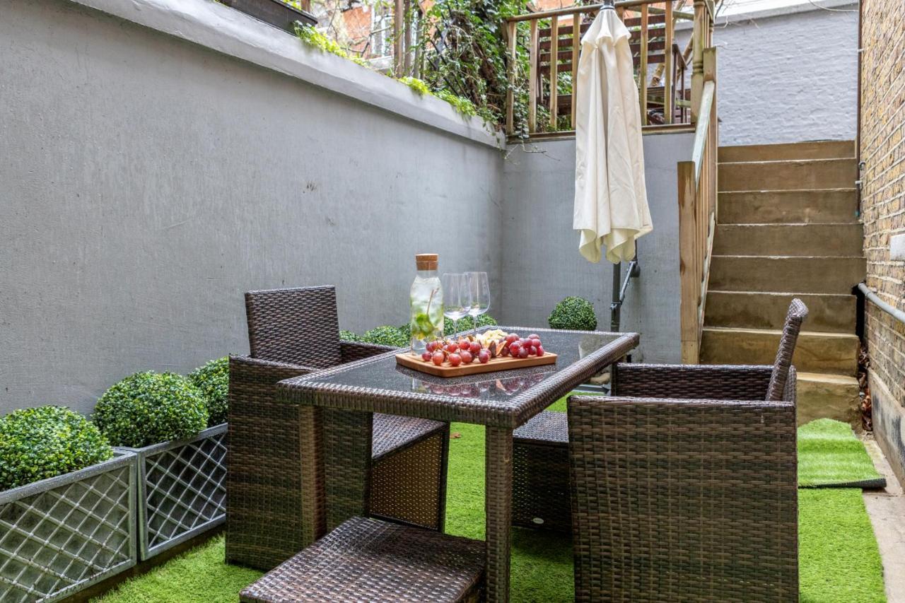 Elegant Kensington Apartment With Patio ลอนดอน ภายนอก รูปภาพ
